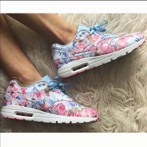 Air Max 1 Ultra- Paris Edition size 7